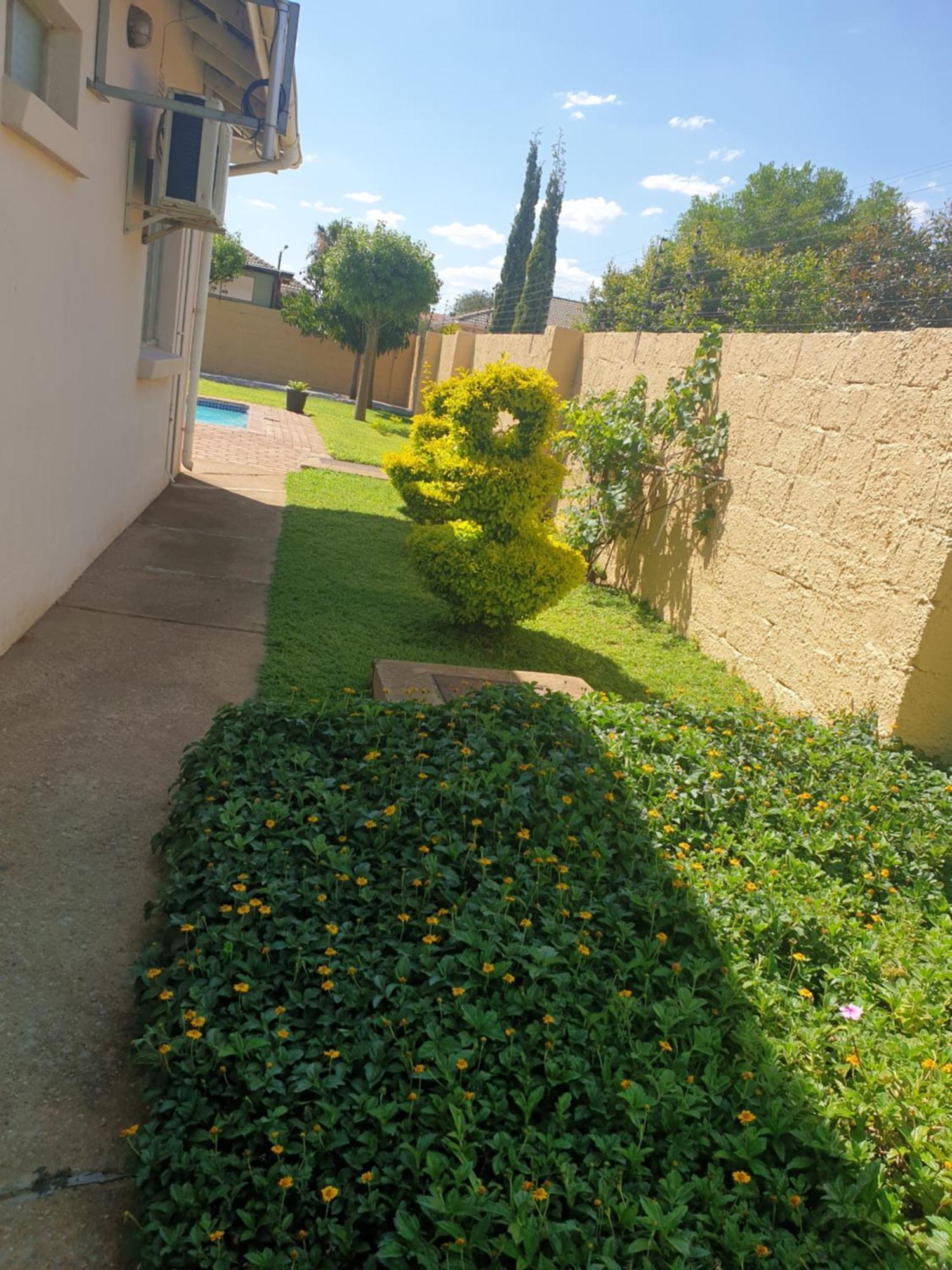 Strand Meadows B&B Gaborone Exterior foto