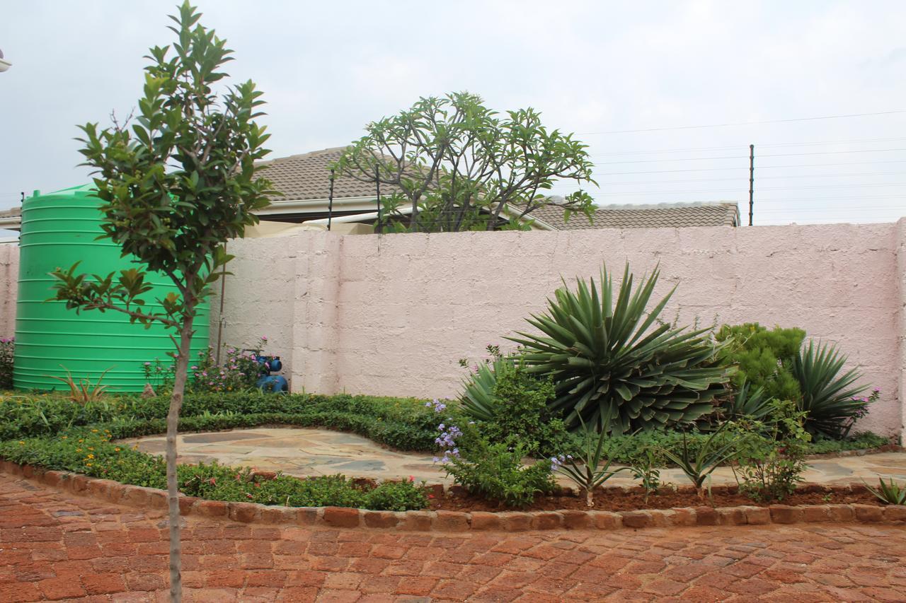 Strand Meadows B&B Gaborone Exterior foto